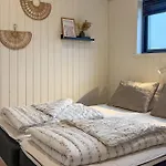 3 Bedroom Beautiful In * 하데르슬레우