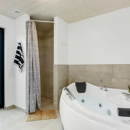 3 Bedroom Beautiful In