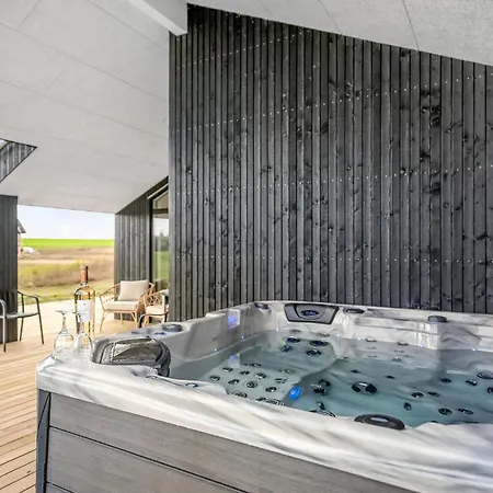 3 Bedroom Beautiful In 펜션